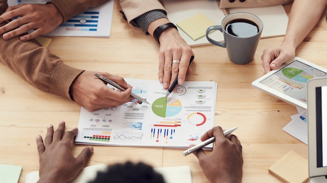 9 Maneiras Essenciais de Construir Sua Estratégia de Marketing SaaS