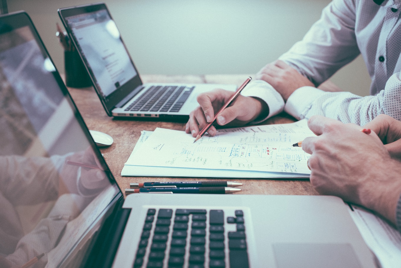 Marketing de Afiliados vs. Marketing Multinível (MLM): Como Eles Diferem?